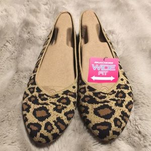 Skechers Women's CLAW-SOME Ballet Flat